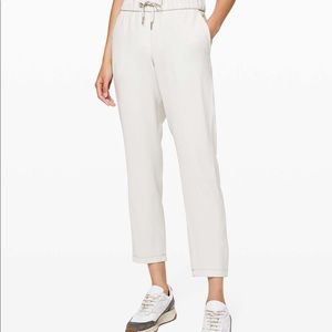COPY - NWT Lululemon on the fly pant